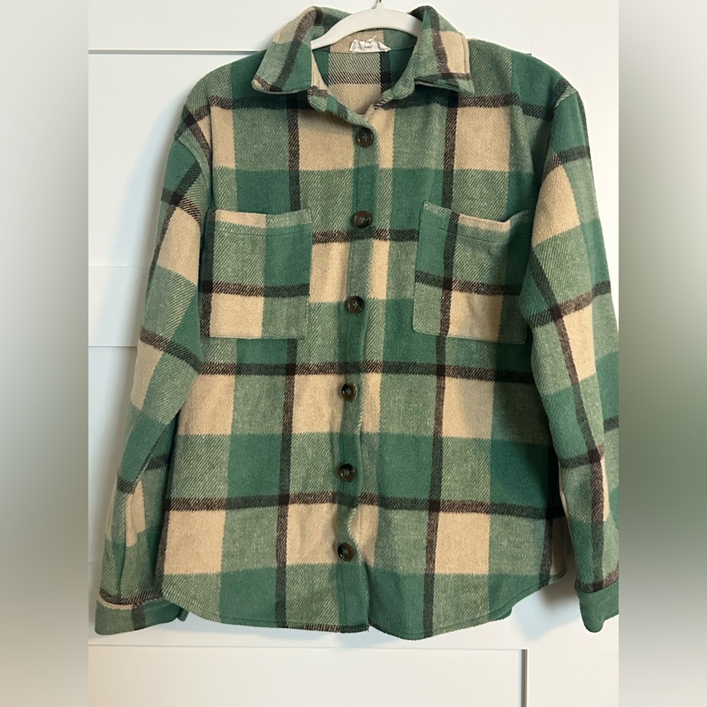 Roolee Womens Green and Cream Plaid Button Down Shirt
